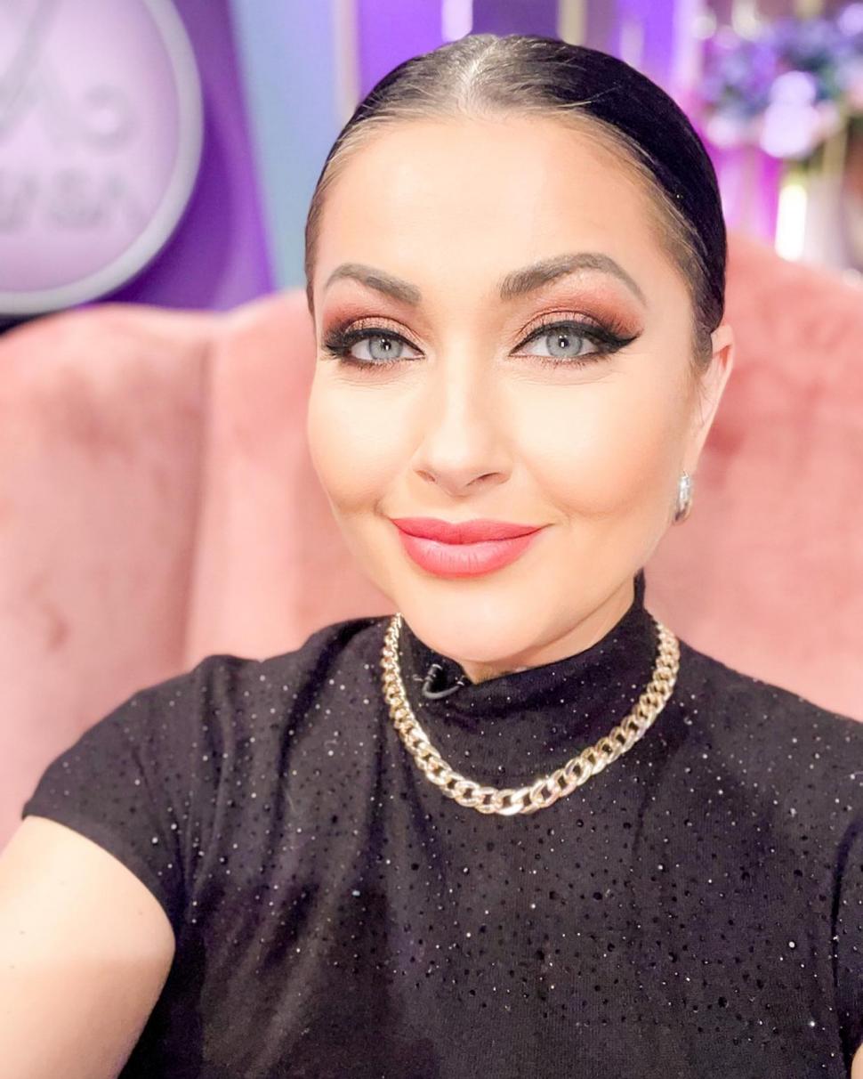 Gabriela Cristea, internată în spital, cu perfuzie: ”Corpul cedează” 765736