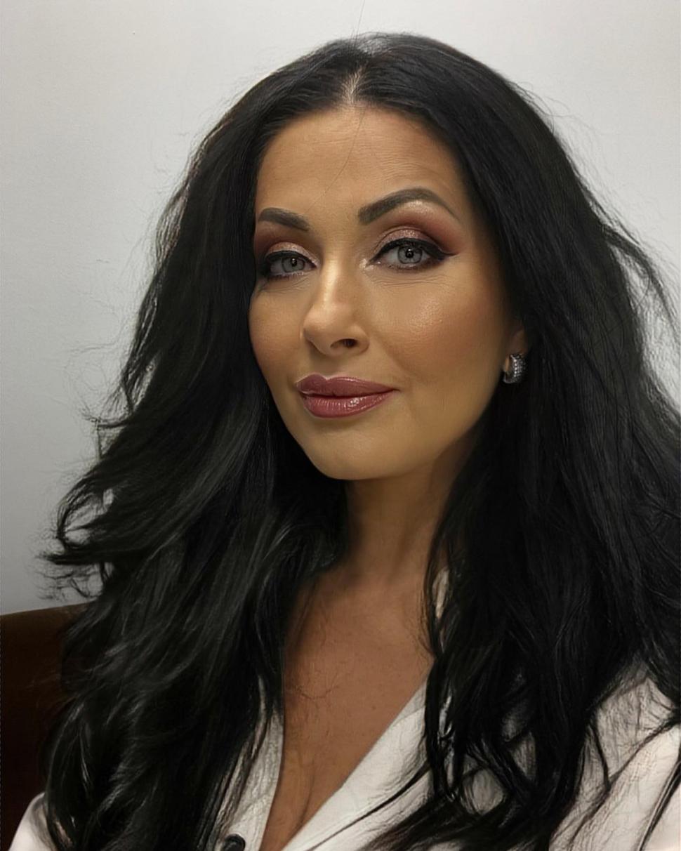 Gabriela Cristea, internată în spital, cu perfuzie: ”Corpul cedează” 765738