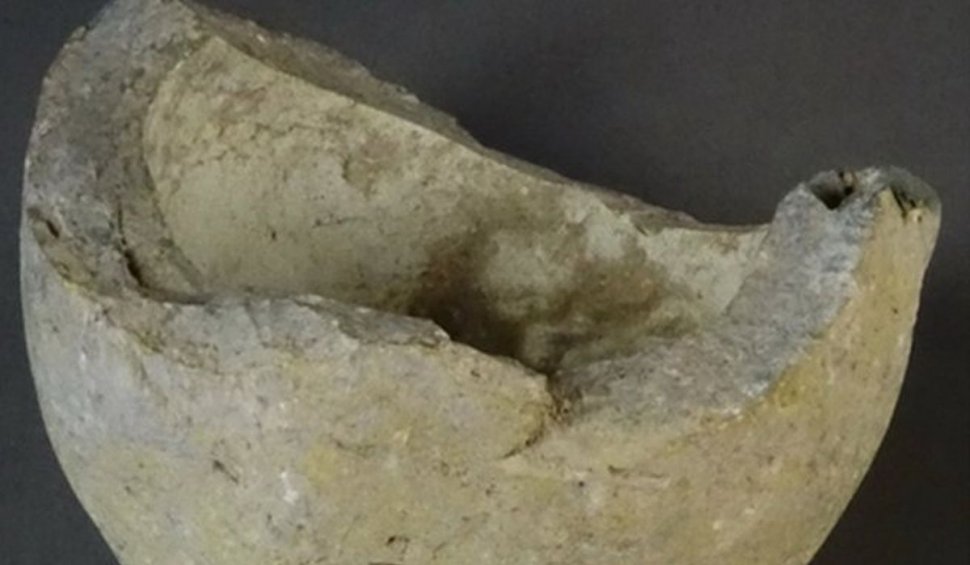 Grenadă incendiară veche de 1.000 de ani, descoperită în Ierusalim