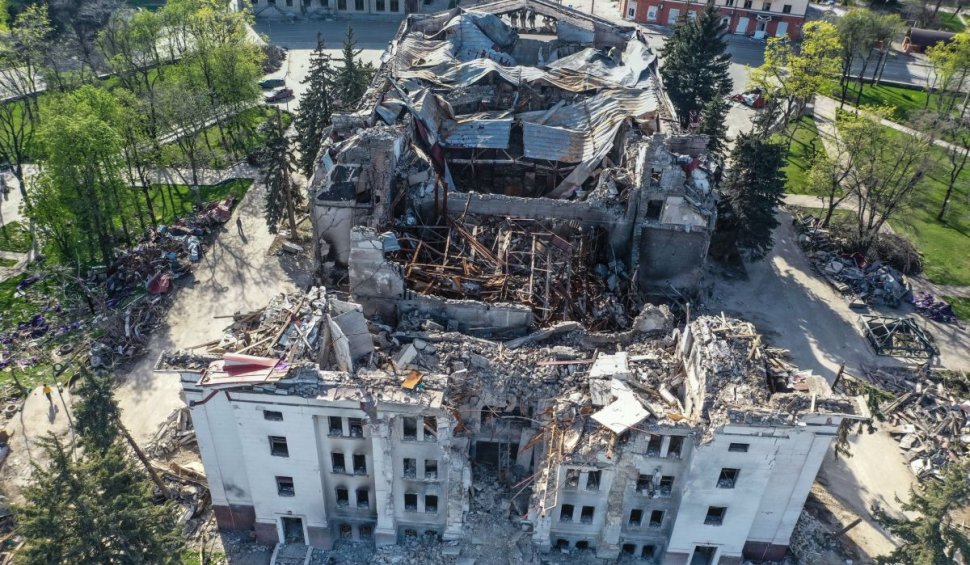 Adevărul despre atacul asupra Teatrului din Mariupol, dezvăluit de Associated Press