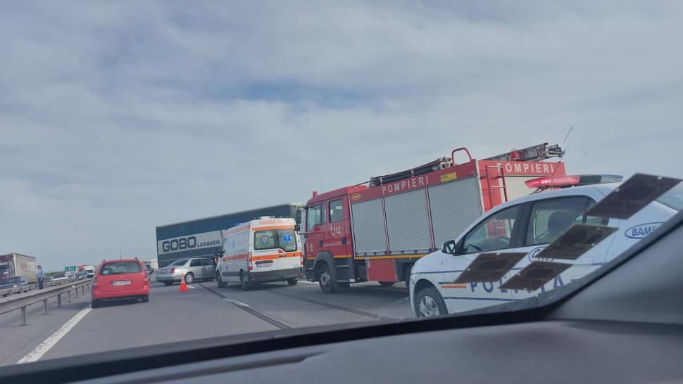 Accident pe autostrada București-Pitești. O mașină și un TIR s-au ciocnit: 2 răniți, circulație îngreunată spre Capitală 766331
