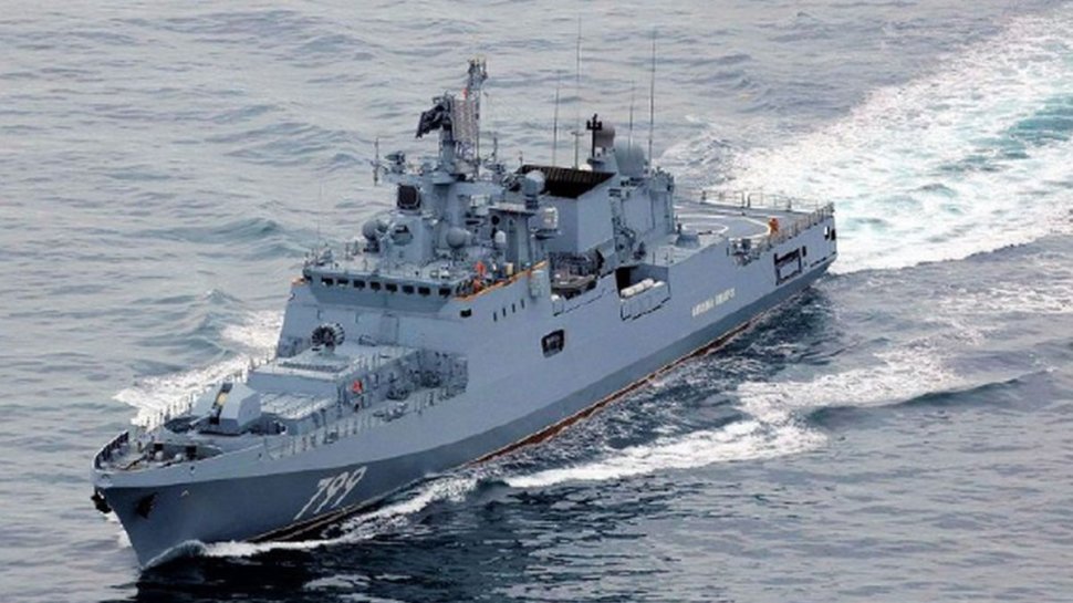 Ucraina lovește de nou! O navă importantă rusească arde în Marea Neagră