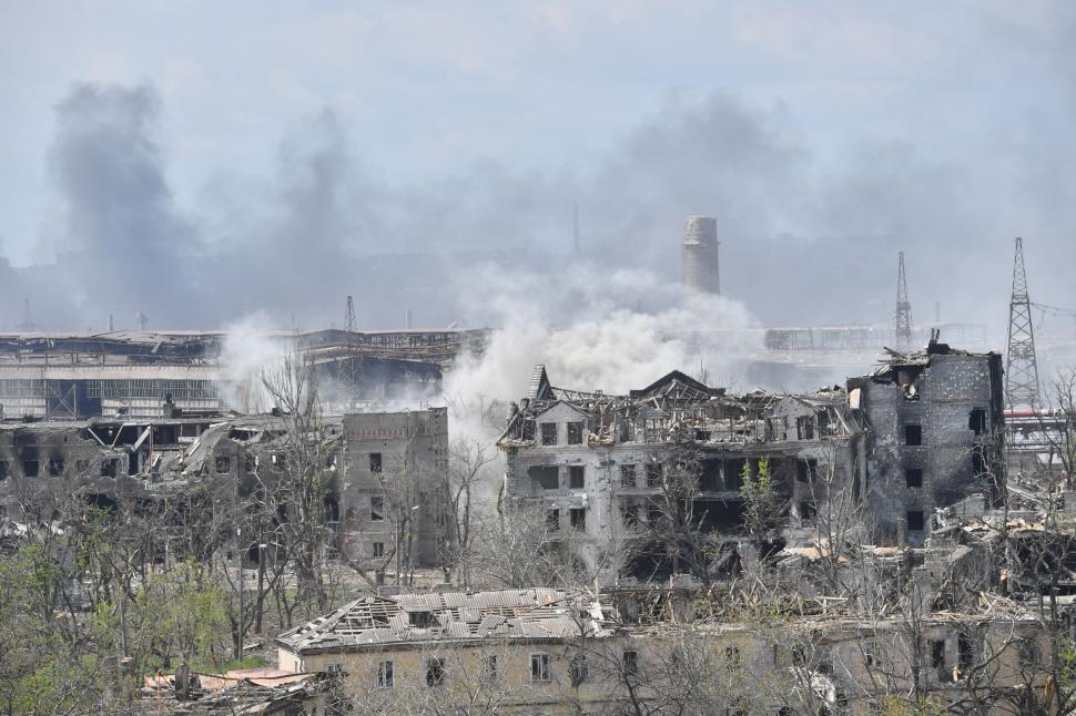 Război în Ucraina | Surpriza pregătită de liderii occidentali înainte de 9 mai | Armata rusă încearcă să-și acopere urmele la Mariupol 766163