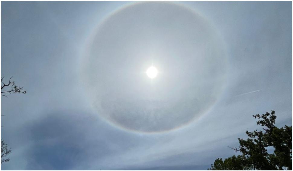 Minune dumnezeiască! Fenomen rar pe cer, la mănastirea unde a fost adusă cea mai veche icoană creştină a lumii 766541