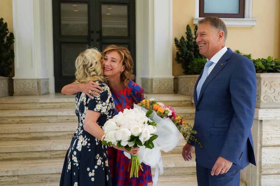 Cât a costat rochia lui Carmen Iohannis de la întâlnirea cu Jill Biden 766513