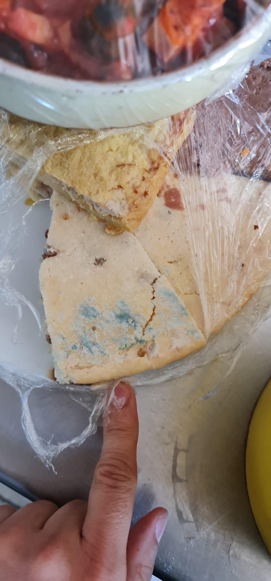 Excremente de șoareci, mâncare stricată și mucegăită, într-un restaurant din Galați. ANPC a dat o amendă usturătoare și a închis localul 767240