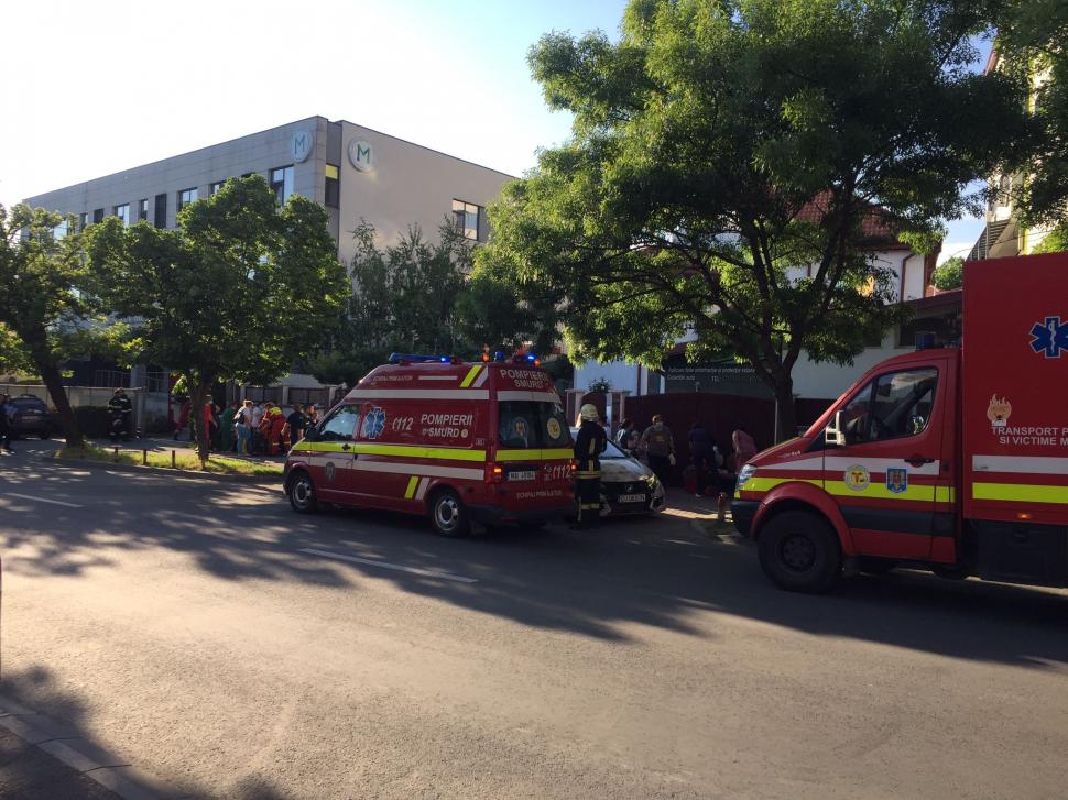 27 de pacienți evacuați după un incendiu la un centru de dializă din Craiova 767715