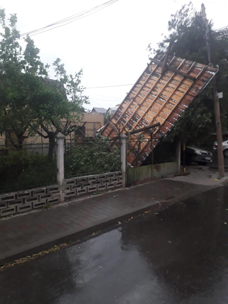 Urgia naturii a făcut prăpăd în mai multe judeţe din ţară. ANM a emis o nouă alertă de inundaţii 767709