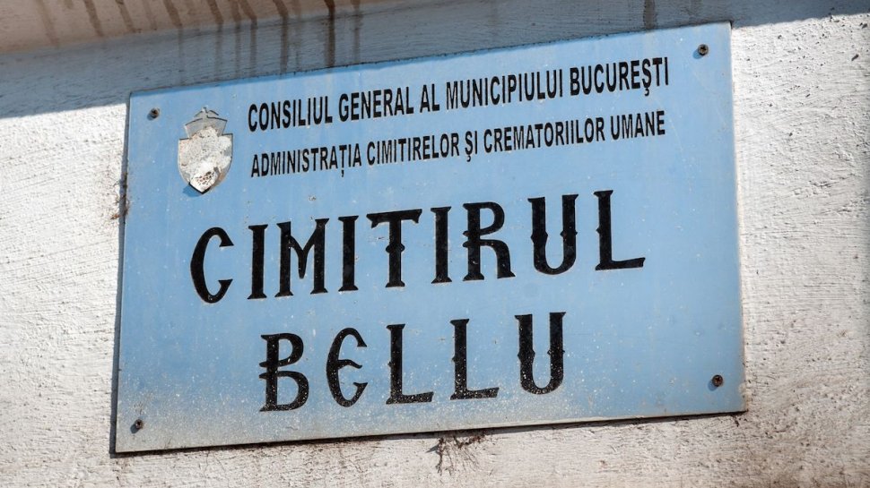 O femeie din București a constatat că a dispărut mormântul rudelor sale din Cimitirul Bellu cu tot cu cruce și cu oseminte