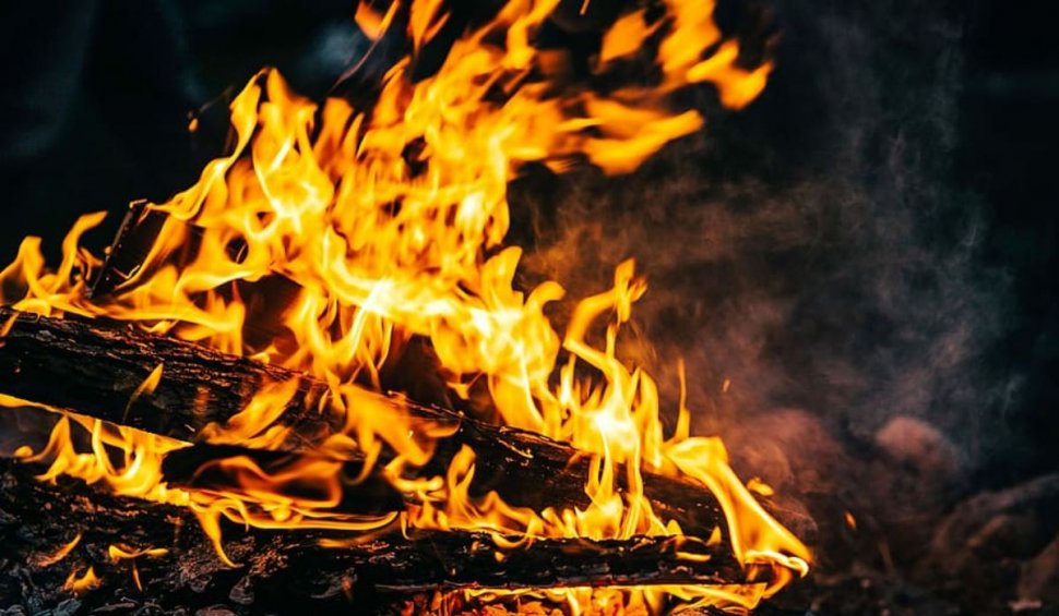 Cum să-ți protejezi casa de incendii: 5 reguli de aur