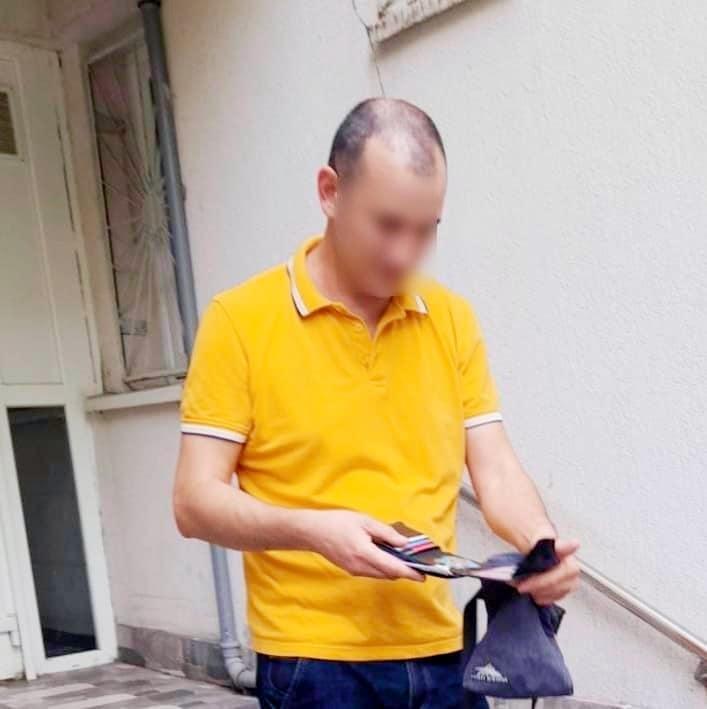 Un jandarm şi-a pierdut borseta cu acte şi bani în Sectorul 6. La scurt timp s-a trezit cu o polițistă la uşă 768305