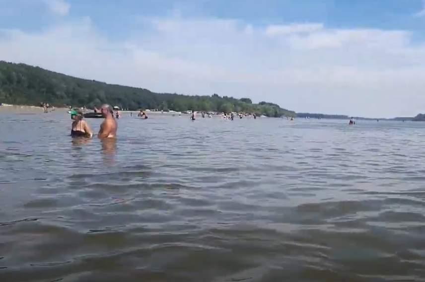Plaja cu nisip fin aflată la doar o oră de București. Este asaltată de sute de turiști  768573
