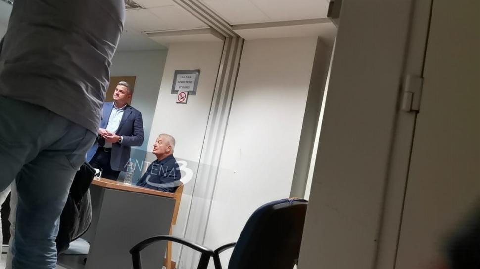 Primele imagini cu Sorin Oprescu în fața procurorilor în Atena. Rămâne în arest 40 de zile 768451
