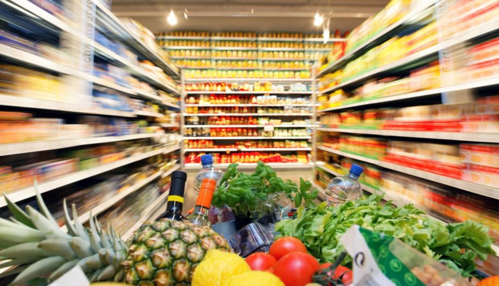 Alimentele din România, mai scumpe decât în Cehia sau Ungaria. Câţi bani cheltuie un român lunar pe mâncare