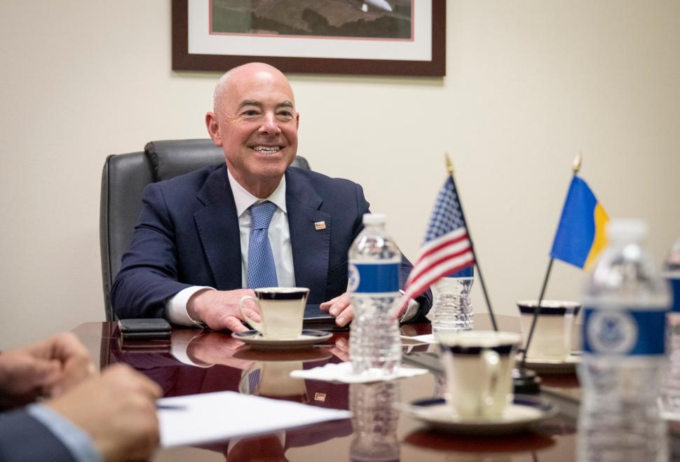 Ambasadorul României în SUA, Andrei Muraru, după întâlnirea cu Secretarul pentru Securitate Internă al SUA: ”Am vorbit despre accederea în programul Visa Waiver” 769107