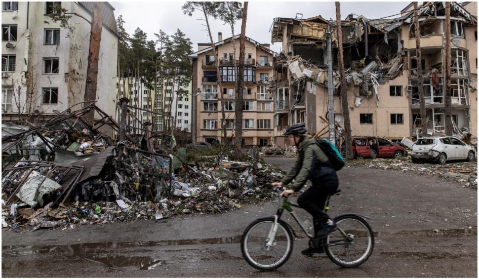 Un bărbat a parcurs 3.700 de km pentru a ajunge la iubita lui, aflată la doar 10 km, în Harkov 