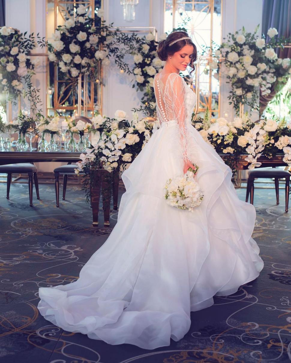 Nuntă mare în PNL. Purtătorul de cuvânt s-a însurat cu fiica lui Marcel Vela  769302