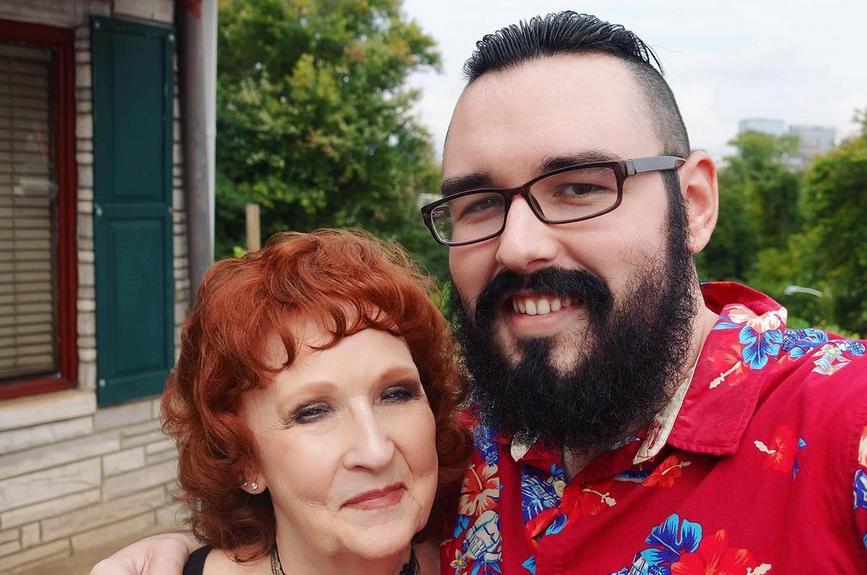 Dovada că iubirea nu are vârstă. Ea are 77 de ani, iar el, 24. "Amorul este încă grozav" 769580