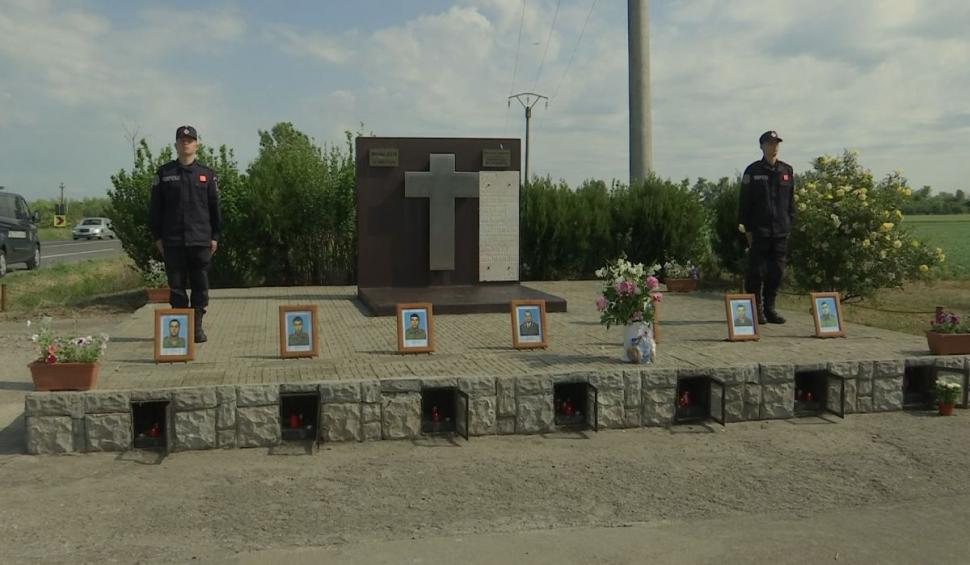 18 ani de la tragedia de la Mihăileşti, acolo unde 18 oameni au murit şi alţi 13 au fost răniţi 769748