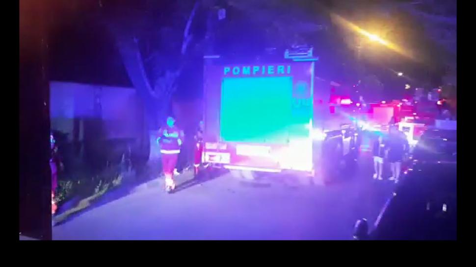 Incendiu puternic la un service auto din Bucureşti. Pompierii intervin cu 10 autospeciale. Trafic restricţionat 769915