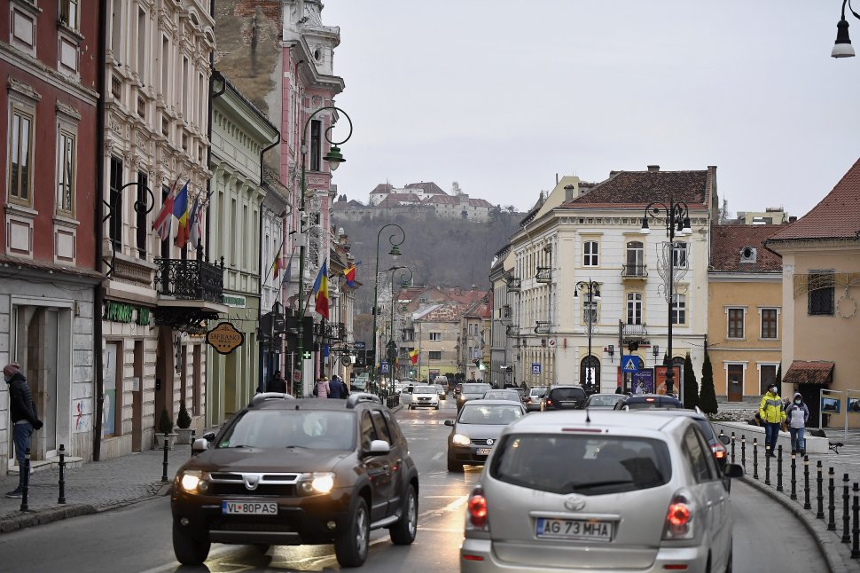 Nu se mai plătește parcarea pe timpul nopții și nici în ziua de duminică, în Brașov