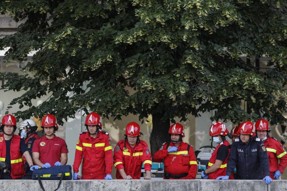 Primele imagini de la evacuarea călătorilor din metrou: ”Ne-a fost frică să nu murim asfixiați!” 769664