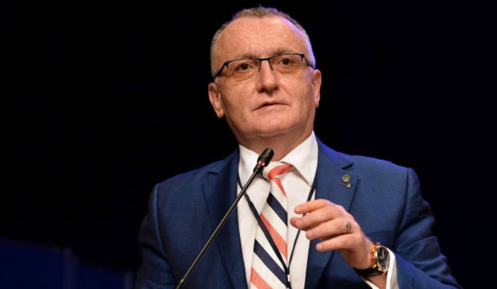 Profesorii debutanţi să fie plătiţi la nivelul salariului mediu pe economie, propune ministrul Sorin Cîmpeanu