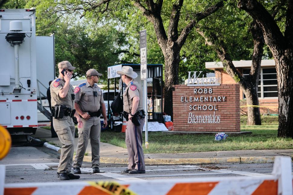 Mesajele text trimise de ucigașul din Texas unei fete din Europa, chiar înainte de a omorî 21 de oameni 770207