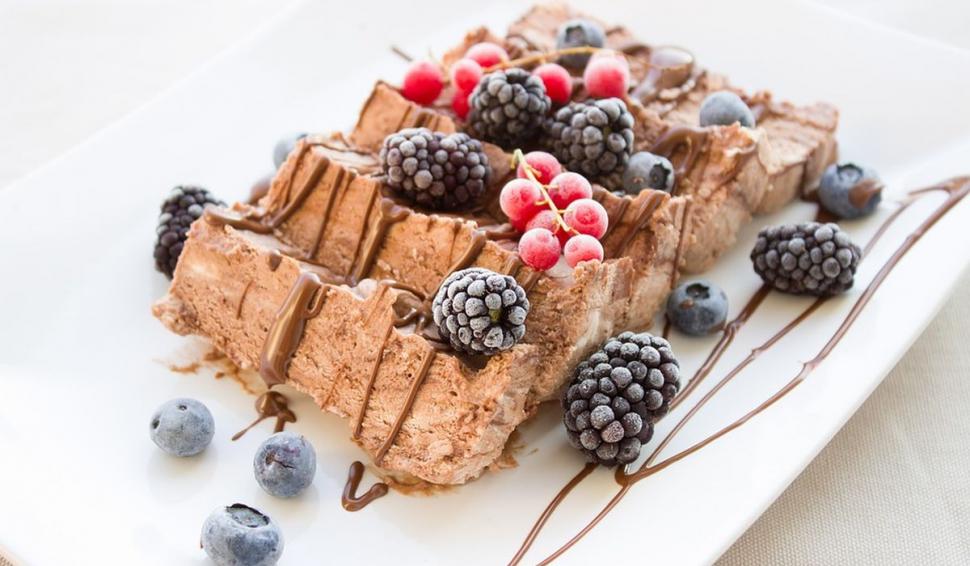 Pericolul din îngheţată: "Seamănă cu detergentul, ne modifică flora intestinală şi produce inflamaţii" 770437