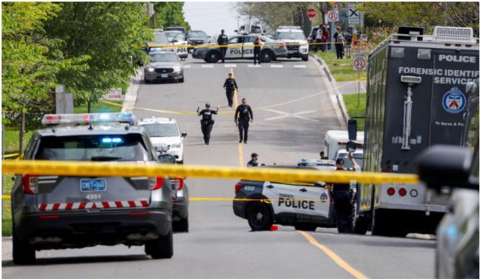 Polițiștii din Toronto au împușcat mortal un bărbat văzut cu o pușcă în apropierea unei școli