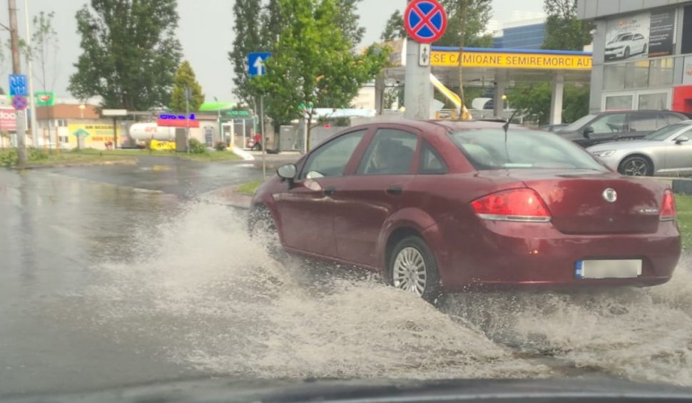 Furtună în Bucureşti | Apa Nova, pregătită să intervină în caz de posibile acumulări de apă 