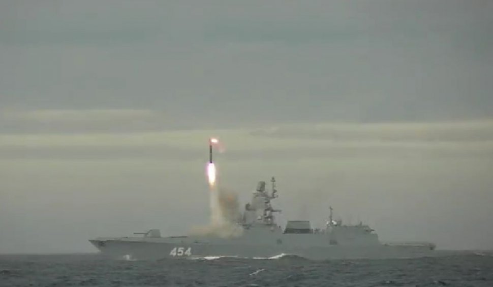 Rusia a distrus o țintă aflată la 1.000 de kilometri cu o rachetă hipersonică Zircon