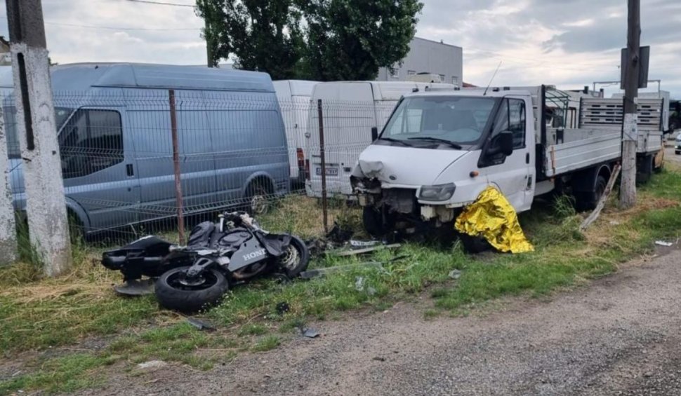 Moarte îngrozitoare pentru un motociclist din Arad. Accident cumplit în Sânleani
