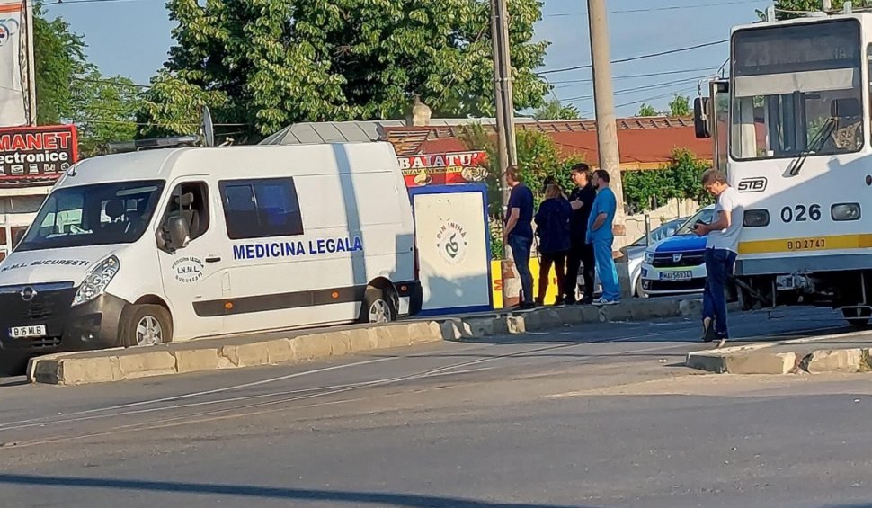 Un pensionar a fost găsit mort într-un tramvai din Bucureşti