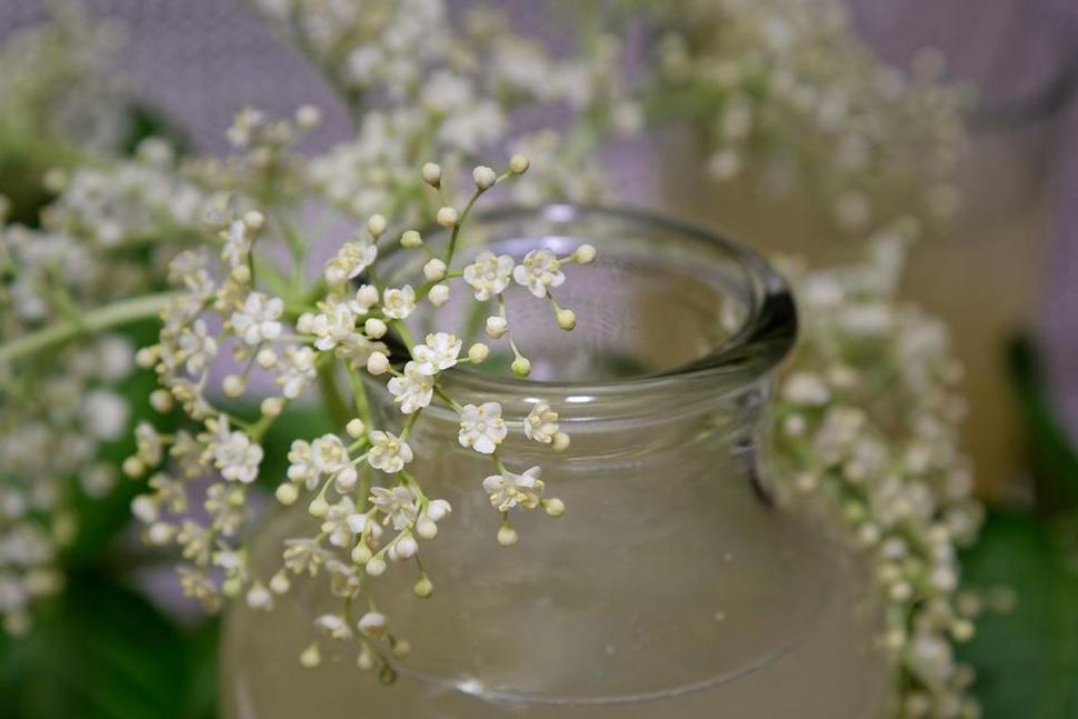 Băutura care e pe placul inimii, alungă stresul şi arde grăsimile. E ieftină şi se bea seara, înainte de culcare  770962