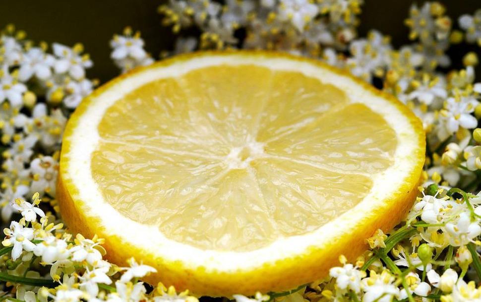 Băutura care e pe placul inimii, alungă stresul şi arde grăsimile. E ieftină şi se bea seara, înainte de culcare  770966