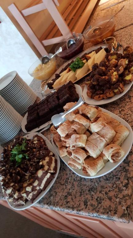 Cum arată și cât costă un sejur la hotelul lui Gigi Becali din Venus 770979