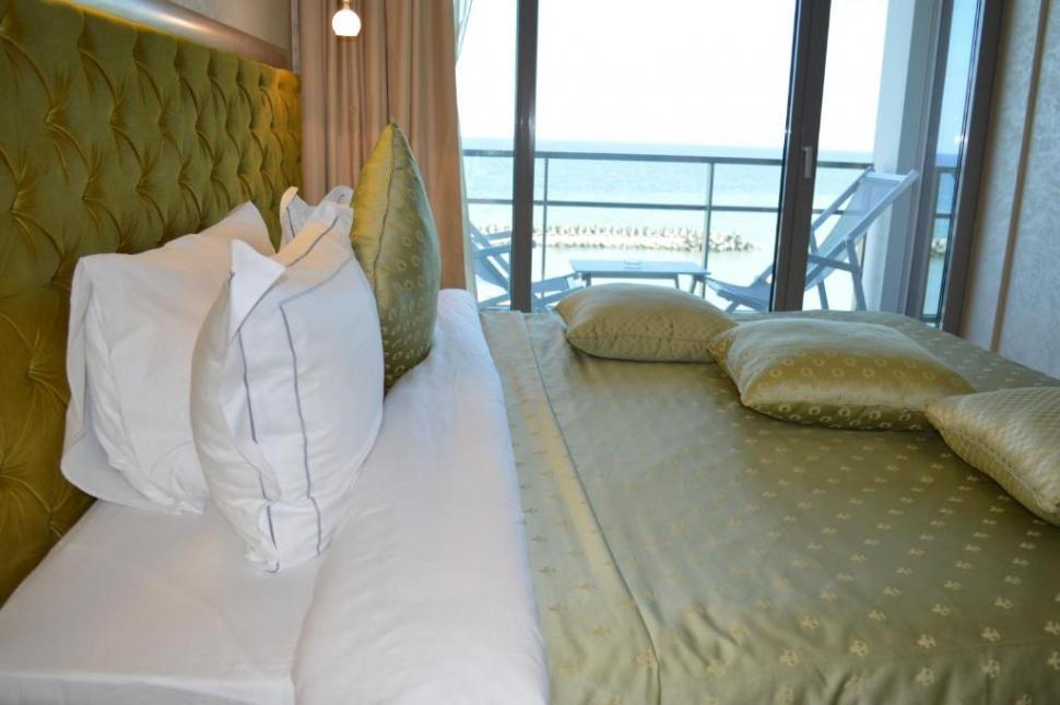 Cum arată și cât costă un sejur la hotelul lui Gigi Becali din Venus 770985