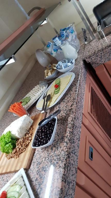 Cum arată și cât costă un sejur la hotelul lui Gigi Becali din Venus 770987