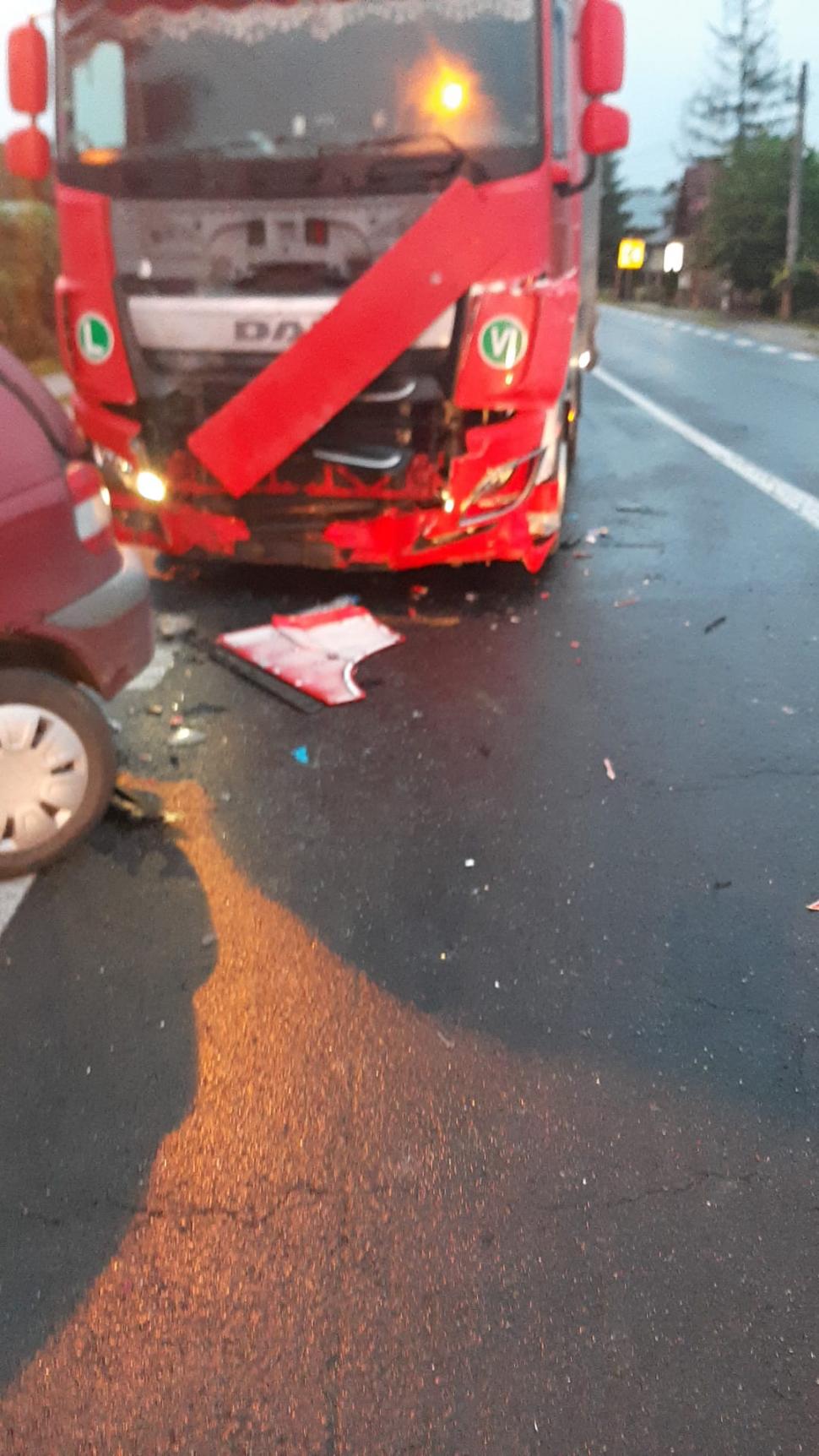Doi soţi din Bucureşti, implicaţi într-un accident în judeţul Argeş! Femeia, cadru didactic, a murit pe loc 770814