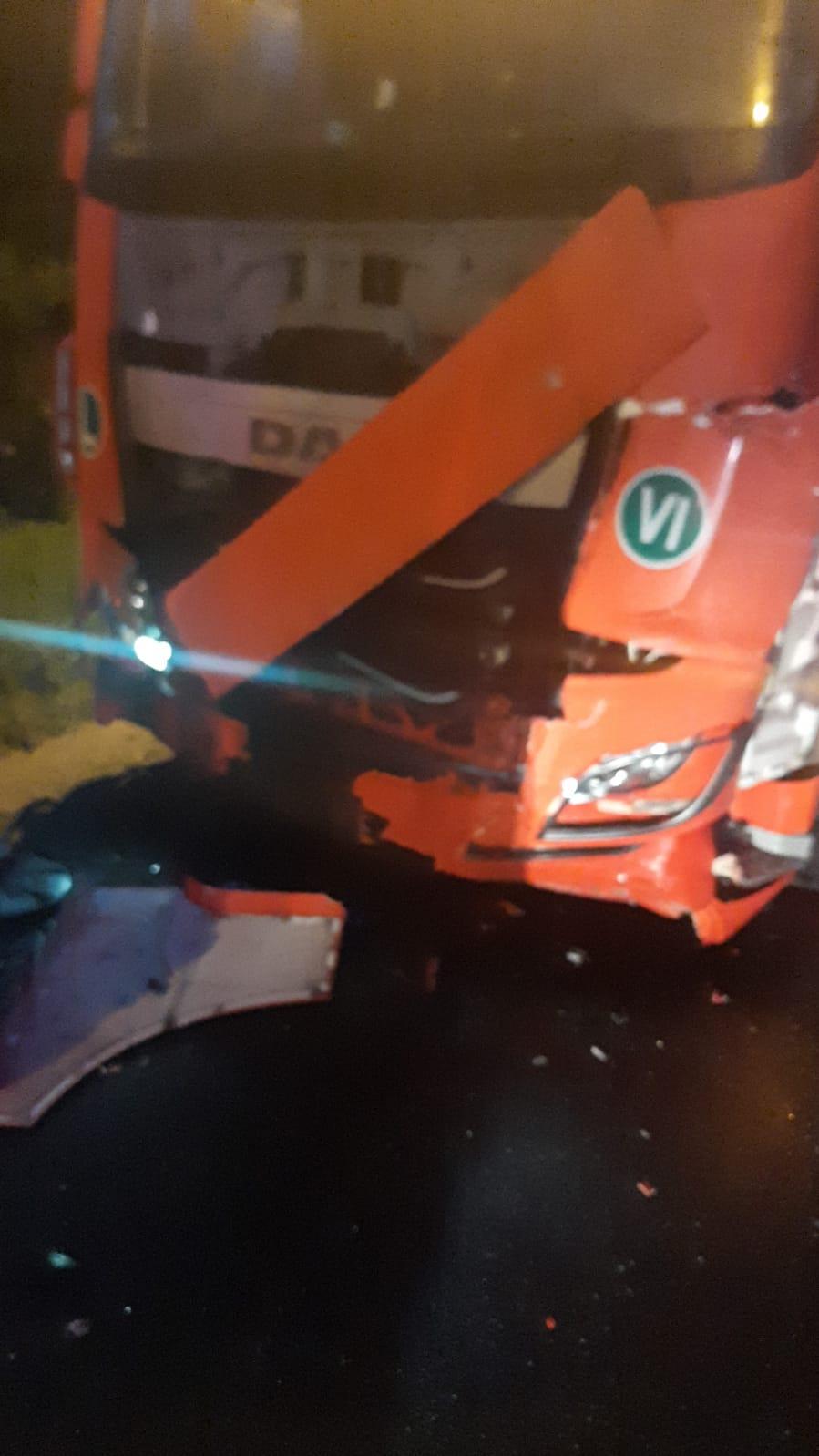 Doi soţi din Bucureşti, implicaţi într-un accident în judeţul Argeş! Femeia, cadru didactic, a murit pe loc 770815