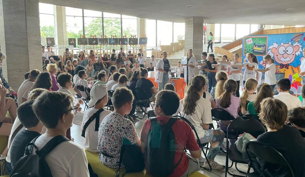 România la înălţime, centru al inteligenţei la Teatrul "Marin Sorescu" din Craiova 771111