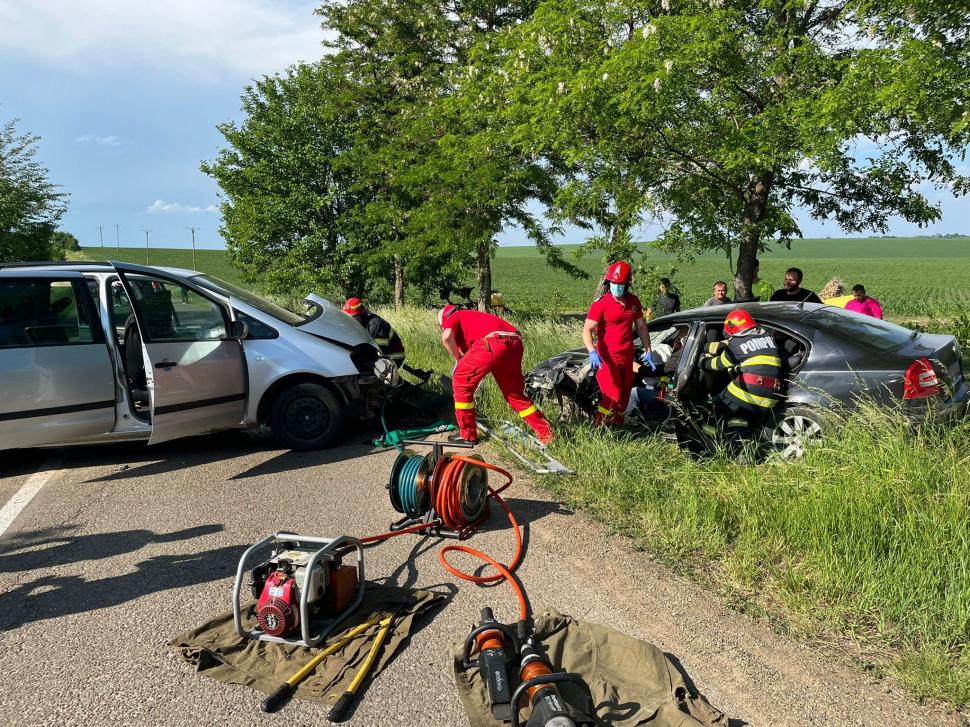 Accident cumplit cu zece victime la Botoșani. Șapte dintre răniți sunt copii 771356