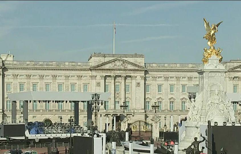 Primele imagini de la ceremoniile fastuoase decidicate Jubileului de Platină al Reginei Elisabeta a II-a 771414