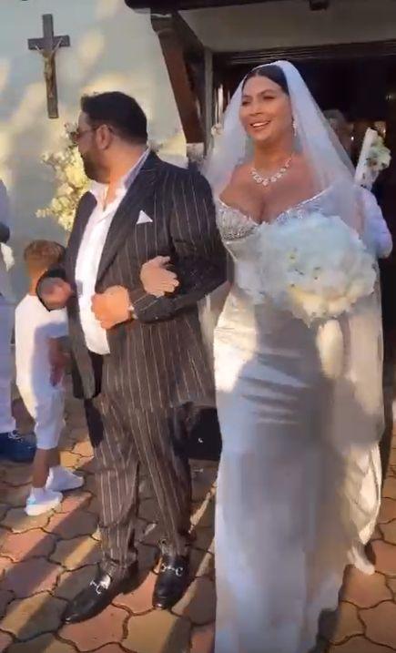 Imagini de la nunta lui Florin Salam cu Roxana Dobre. Petrecerea a avut loc într-un club exclusivist din Mamaia 771395