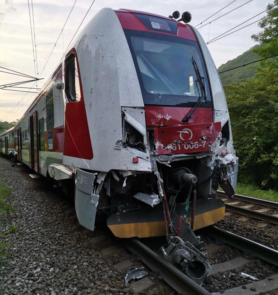 Grav accident feroviar în Slovacia. Cel puțin 50 de persoane au fost rănite 771796