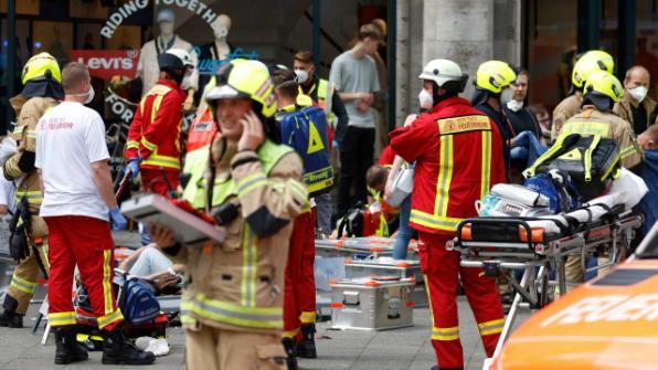 Un șofer a intrat cu mașina în mulțime, la Berlin și a ucis cel puțin o persoană | "Trupuri împrăștiate peste tot!" | Incidentul s-a petrecut în zona atacului terorist din 2016 772354