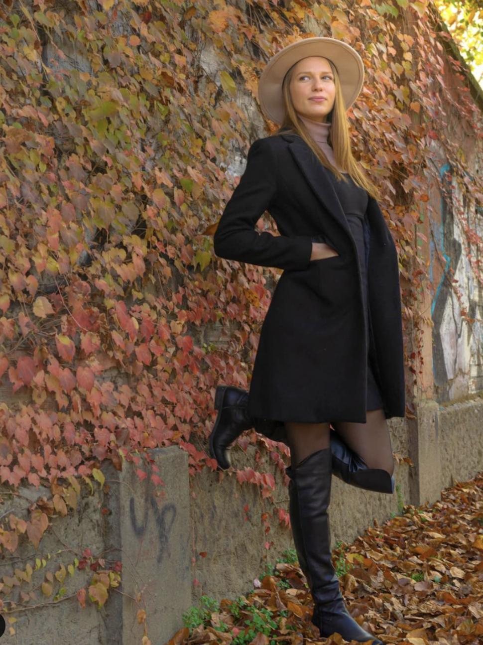 Trupul unei românce de 30 de ani, descoperit într-o prăpastie de 100 de metri, în Italia 772551