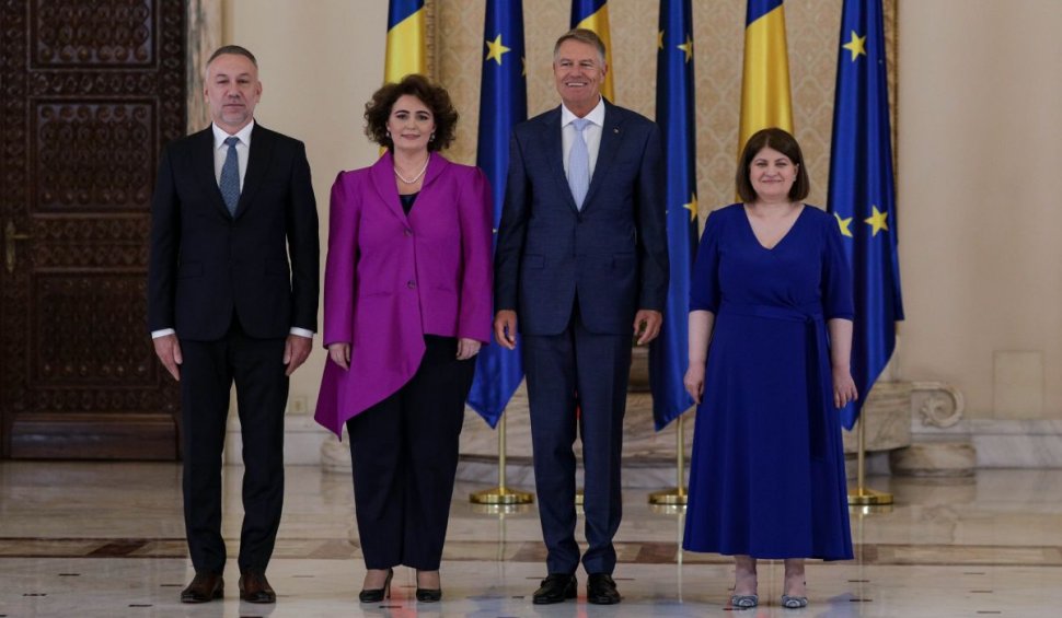 Noii judecători ai CCR au depus jurământul la Palatul Cotroceni | Judecătorul Marian Enache este noul preşedinte al Curţii Constituţionale