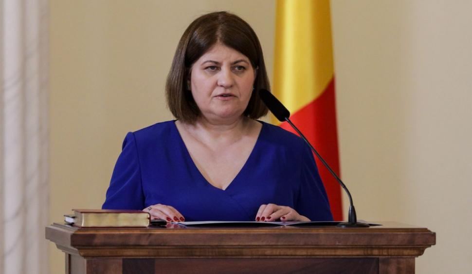 Noii judecători ai CCR au depus jurământul la Palatul Cotroceni | Judecătorul Marian Enache este noul preşedinte al Curţii Constituţionale 773035